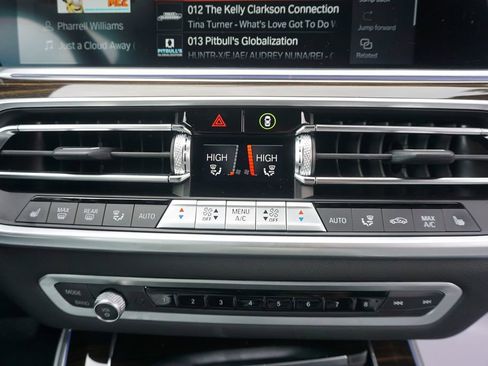 Used 2023 BMW X5 xDrive40i w/ Premium Package image 13