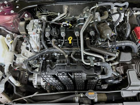 Used 2025 Nissan Altima 2.5 SV image 30