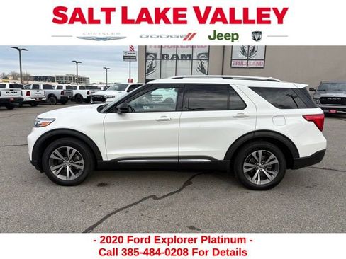 Used 2020 Ford Explorer Platinum w/ Premium Technology Package image 2