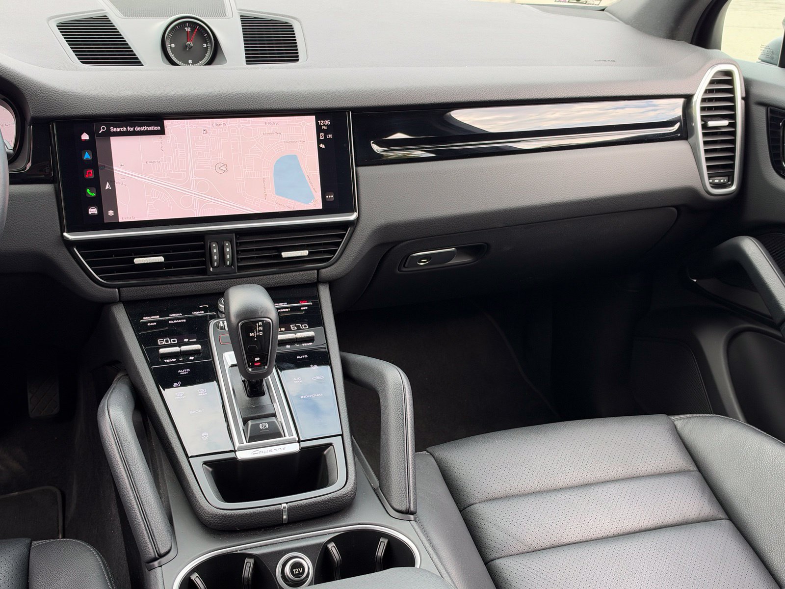 Certified 2023 Porsche Cayenne AWD/4WD image 29