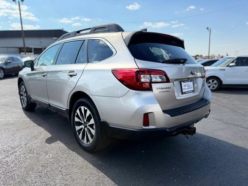 Used 2017 Subaru Outback 2.5i Limited AWD/4WD image 5