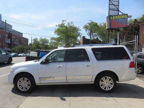 Used 2013 Lincoln Navigator L 4WD w/ HD Trailer Tow Pkg image 7