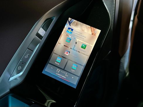 Used 2025 BMW 760i xDrive 760i xDrive w/ Executive Package image 37