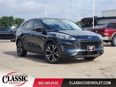 Used 2022 Ford Escape SE w/ SE Sport Appearance Package