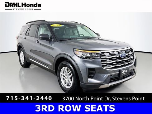 Used 2025 Ford Explorer Active image 1