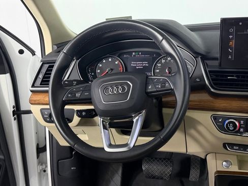 Used 2023 Audi Q5 2.0T Premium w/ Convenience Package AWD/4WD image 19