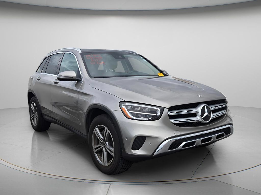 Used 2022 Mercedes-Benz GLC 300 image 4