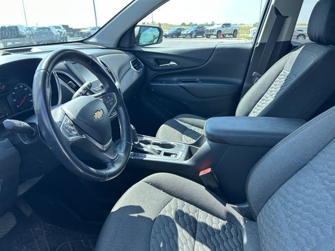 Used 2018 Chevrolet Equinox LT FWD image 9