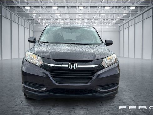 Used 2018 Honda HR-V LX image 8