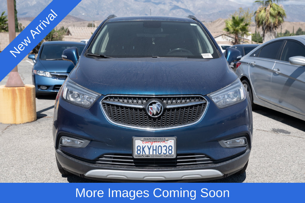 Used 2019 Buick Encore Sport Touring FWD image 2