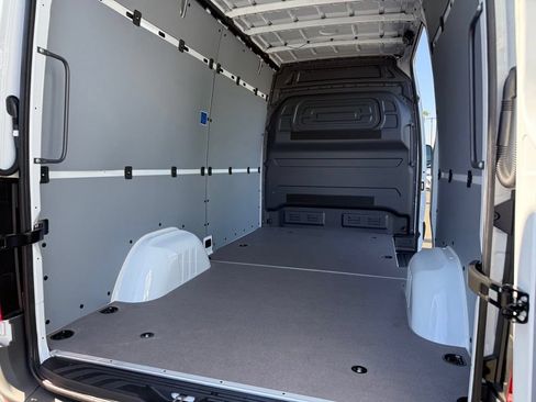 New 2026 Mercedes-Benz Sprinter 2500 image 16