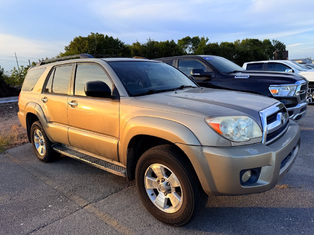 Used 2006 Toyota 4Runner SR5 RWD image 4