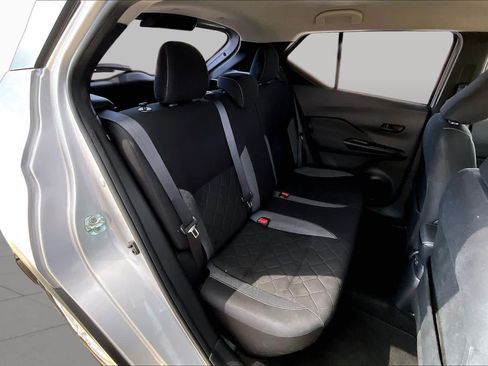 Used 2019 Nissan Kicks S FWD image 19