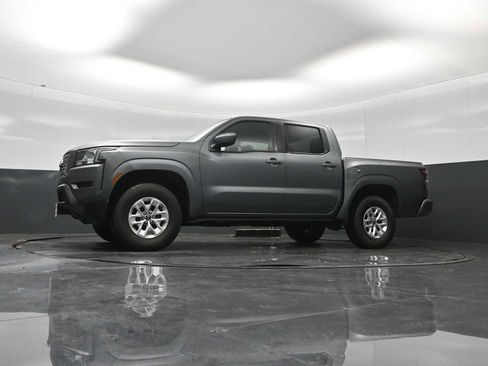 Used 2024 Nissan Frontier SV AWD/4WD image 21