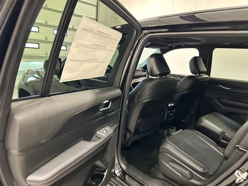 New 2025 Jeep Grand Cherokee L Altitude image 31