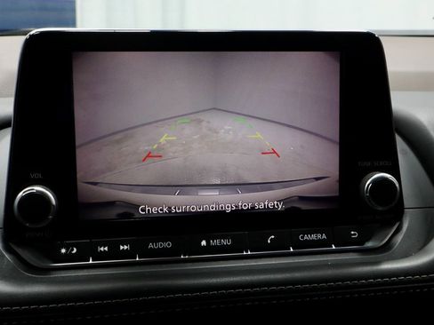 Certified 2022 Nissan Rogue SV image 2