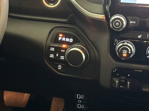 Used 2025 RAM 1500 Big Horn AWD/4WD image 28