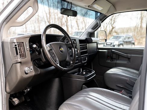 Certified 2022 Chevrolet Express 2500 Extended w/ Driver Convenience Package image 25