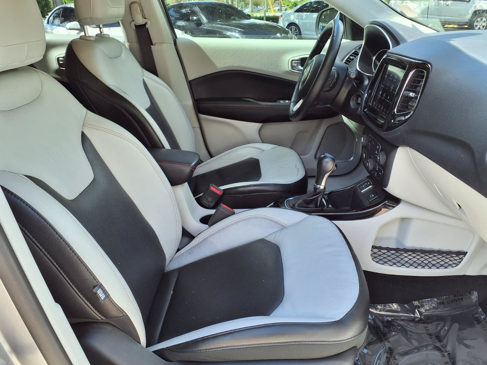 Used 2018 Jeep Compass Limited w/ Navigation Group FWD image 10