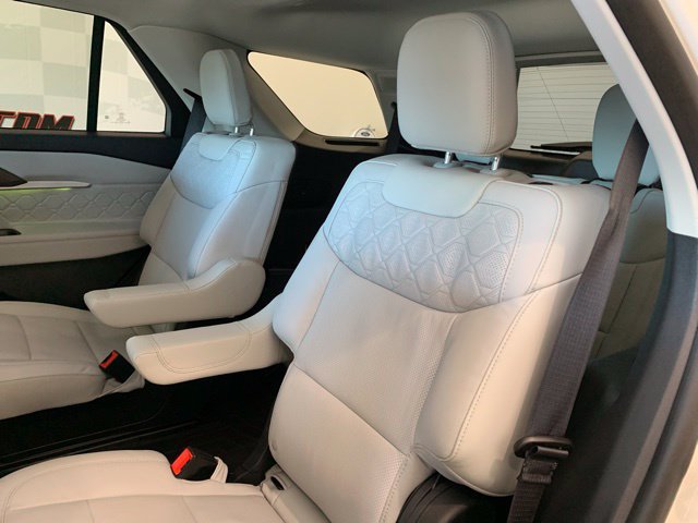 Used 2025 Ford Explorer Platinum w/ Ultimate Package AWD/4WD image 36