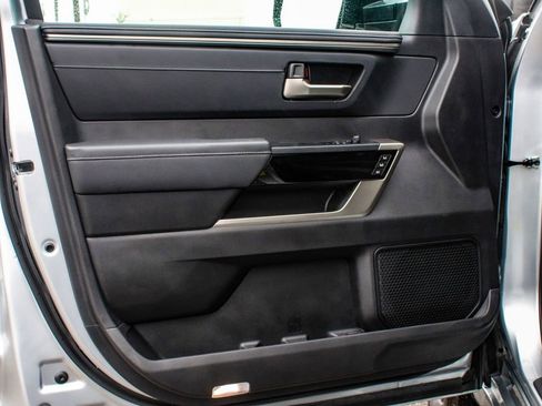 Used 2025 Toyota Tundra Limited image 8