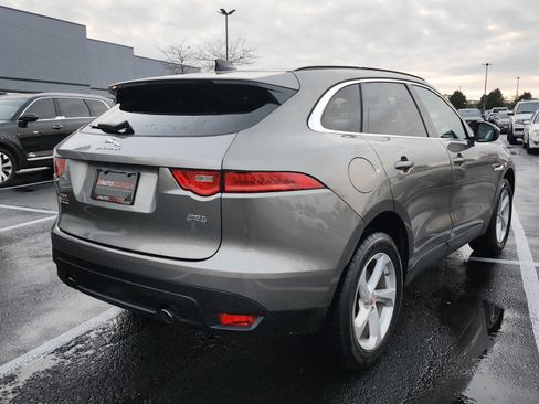 Used 2020 Jaguar F-PACE Premium image 11
