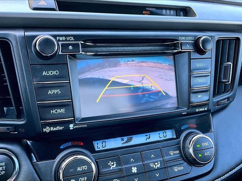 Used 2018 Toyota RAV4 XLE AWD/4WD image 29