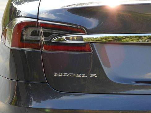 Used 2017 Tesla Model S 75D AWD/4WD image 29