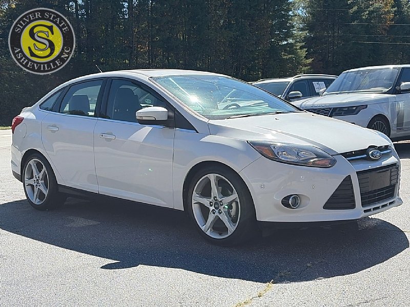 Used 2013 Ford Focus Titanium w/ Titanium Handling Pkg FWD image 8