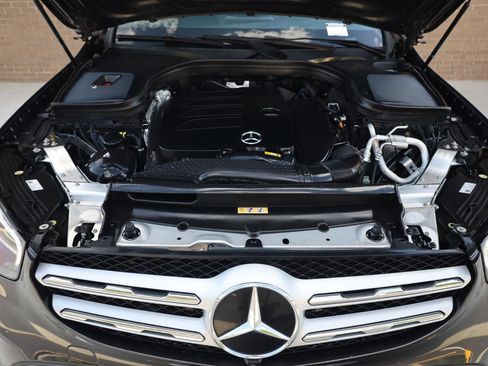 Used 2022 Mercedes-Benz GLC 300 4MATIC image 10