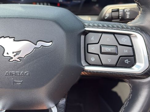Used 2025 Ford Mustang Premium RWD image 10