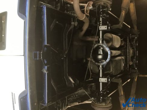 Used 2014 Chevrolet Express 2500 RWD image 11