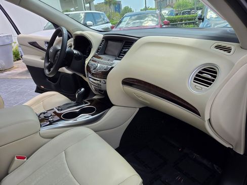 Used 2019 INFINITI QX60 Luxe w/ Sensory Package image 25