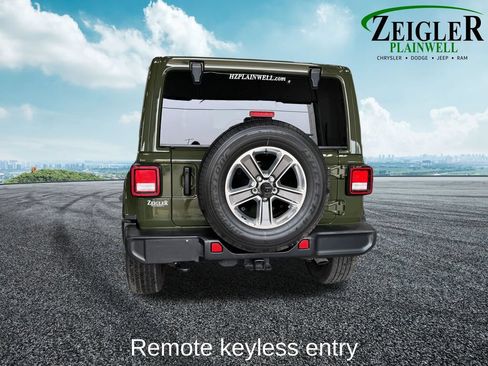 Used 2021 Jeep Wrangler Unlimited Sahara w/ Uconnect 4C Nav & Sound Group AWD/4WD image 4