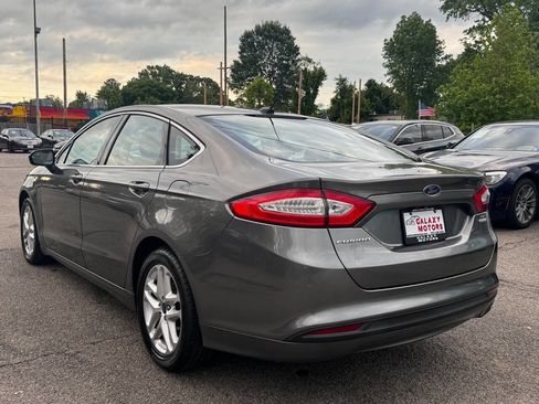 Used 2014 Ford Fusion SE w/ Equipment Group 202A FWD image 5