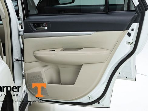 Used 2011 Subaru Outback 2.5i Premium image 30