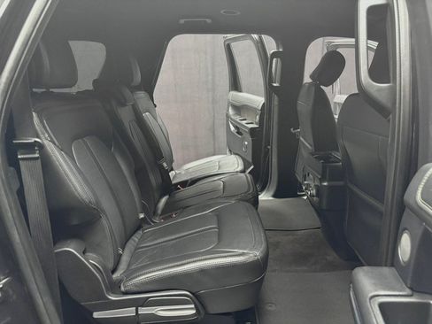 Used 2020 Ford Expedition Max Limited AWD/4WD image 30