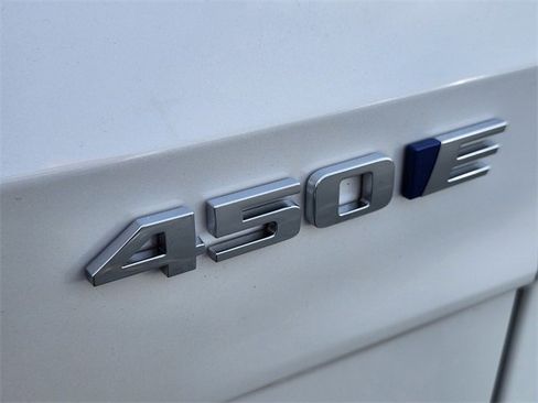 New 2025 Cadillac Lyriq Sport image 20