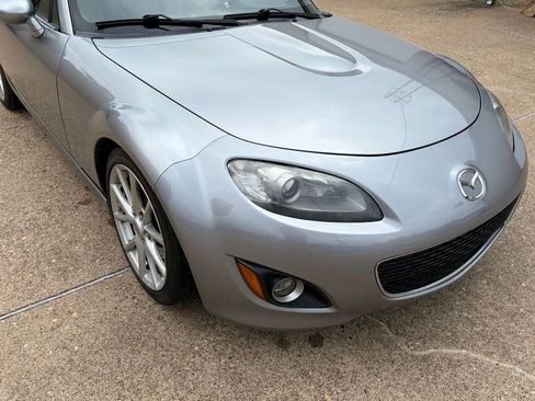 Used 2011 MAZDA MX-5 Miata Grand Touring w/ Premium Pkg RWD image 11