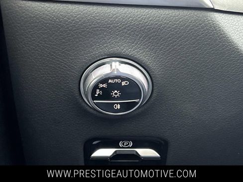 Used 2024 Mercedes-Benz GLC 43 AMG 4MATIC image 33