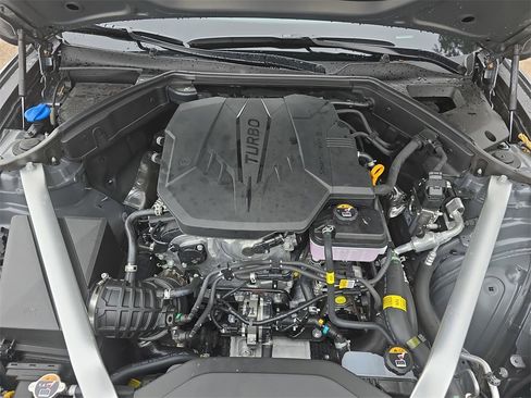 Used 2026 Genesis G70 2.5T image 28