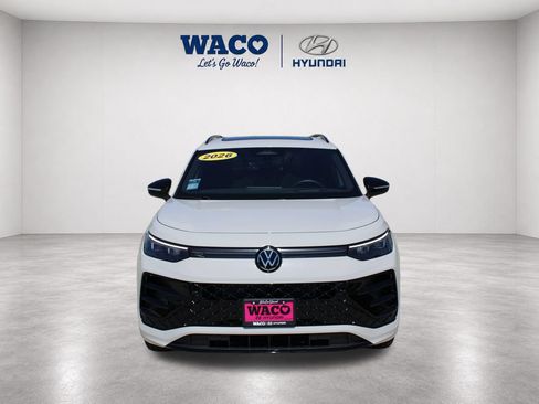 Used 2026 Volkswagen Tiguan SE R-Line FWD image 2