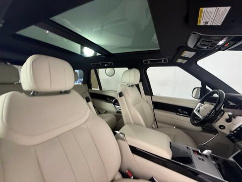 Used 2025 Land Rover Range Rover Long Wheelbase SE AWD/4WD image 45