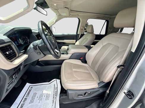 Used 2024 Ford Expedition Limited RWD image 22