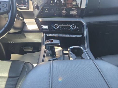 Used 2024 GMC Sierra 1500 Denali AWD/4WD image 13