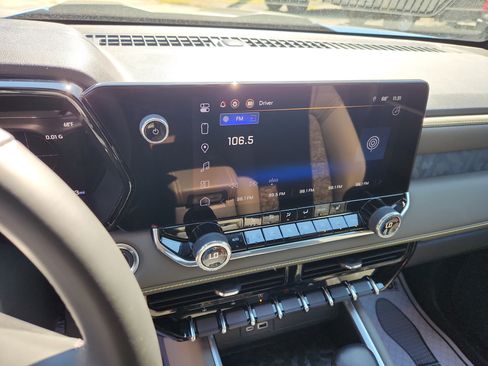 Used 2024 Chevrolet Colorado ZR2 image 30