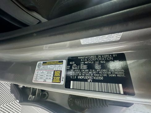 Used 2025 Kia Sportage LX FWD image 12