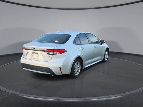 Used 2020 Toyota Corolla LE FWD image 8