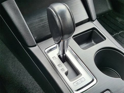 Used 2017 Subaru Legacy 2.5i Premium image 24