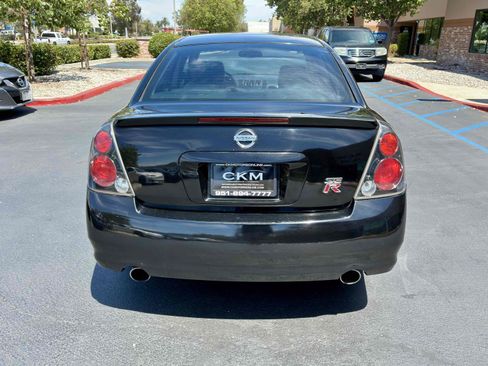 Used 2006 Nissan Altima SE-R w/ (K92) Protection Pkg FWD image 9